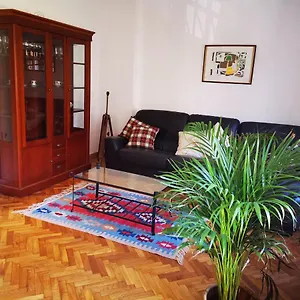 https://apartamento-bonito-y-bien-ubicado-en-el-soho-de-mlaga.hotelsinnerja.org